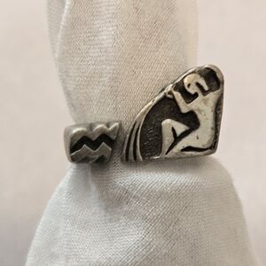 70's Aquarius Zodiac Water Bearer Expandable Pewter Ring Vintage Rare